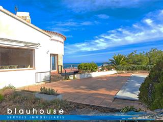 Casa a El Colomer - La Bateria - La Coma. Casa reformada con dos viviendas independientes, piscina y vista