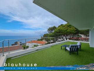 Maison dans Carboneres - La Farella. Casa en carboneras al lado del camino de ronda y con vistas al m