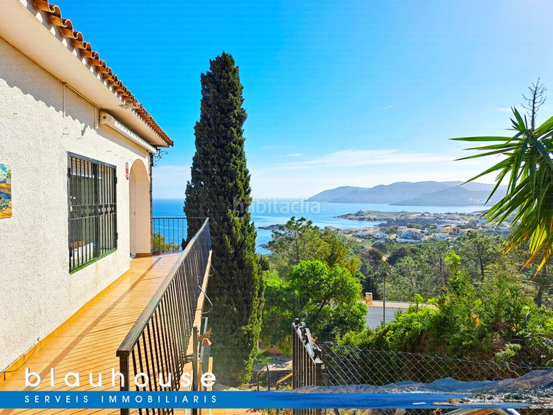 Foto 2c99e8b2-b904-402b-b881-87e9222be6d1. Casa amb xemeneia aparcament a Port de la Selva (El)