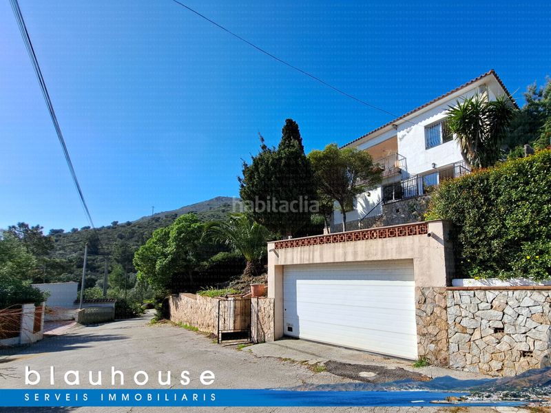 Foto c5210c21-41da-4baf-a9fe-cc3e7fbf856e. Casa amb xemeneia aparcament a Port de la Selva (El)