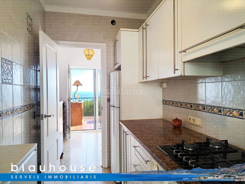 Foto cb666f6d-6ef2-4890-895c-b8047591aa53. Casa amb xemeneia aparcament a Port de la Selva (El)