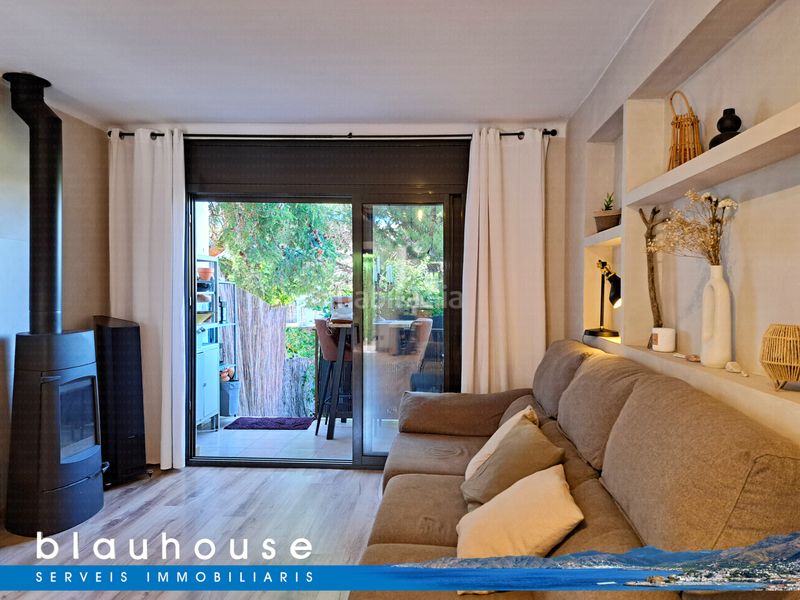 Foto e3e9d01d-363a-4ad6-b120-c442a91a0cda. Casa adossada amb xemeneia aparcament a Cau del Llop - Super Fener - Fener Llançà