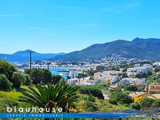 Apartamento en Grifeu - Cap Ras - Els Estanys - Sant Gen�s. Apartamento vista al mar con piscina comunitaria