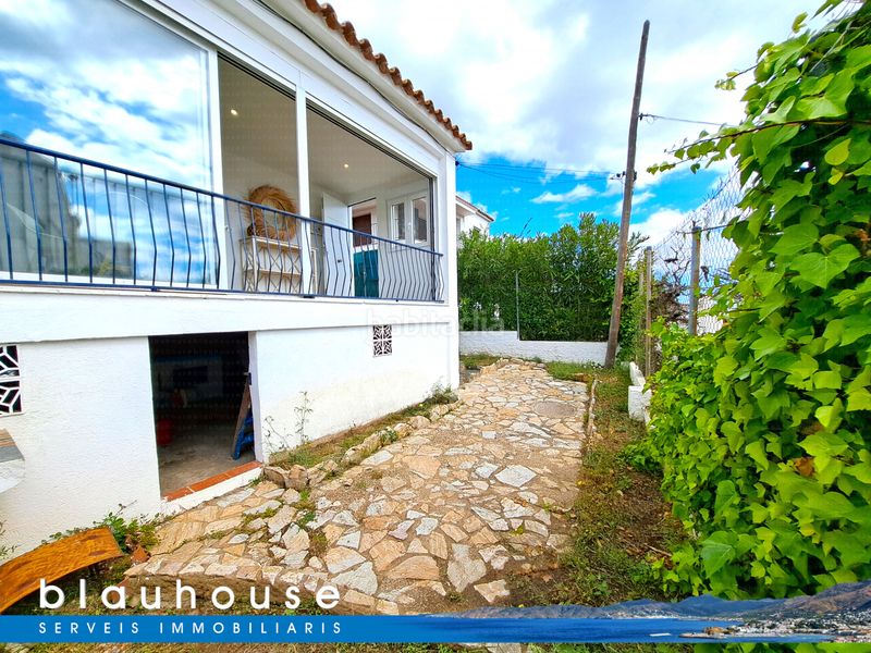 Foto f0d22e32-e37c-4877-93e0-0d3cff9b4cce. Casa aparellada amb aparcament a Grifeu - Cap Ras - Els Estanys - Sant Genís Llançà
