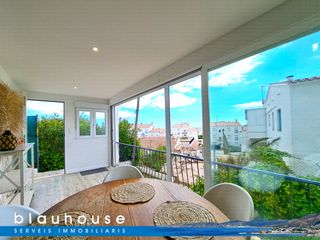 Casa aparellada a Grifeu - Cap Ras - Els Estanys - Sant Gen�s. Casa vista al mar