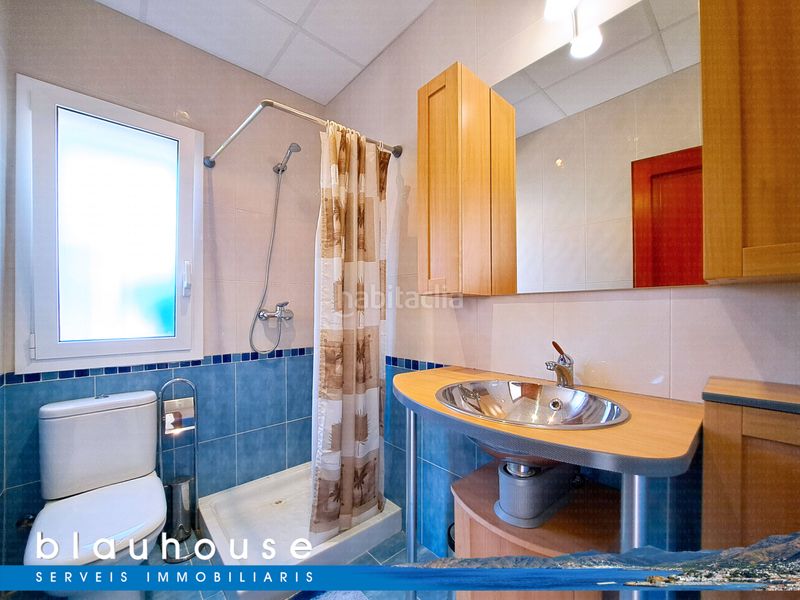 Foto 0a6a57a4-5845-4171-85c3-f5f8635c023c. Haus mit kamin heizung parking pool in Colera