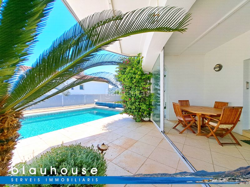 Foto 47f322be-d53f-4281-92f9-a089706ae621. Haus mit kamin heizung parking pool in Colera