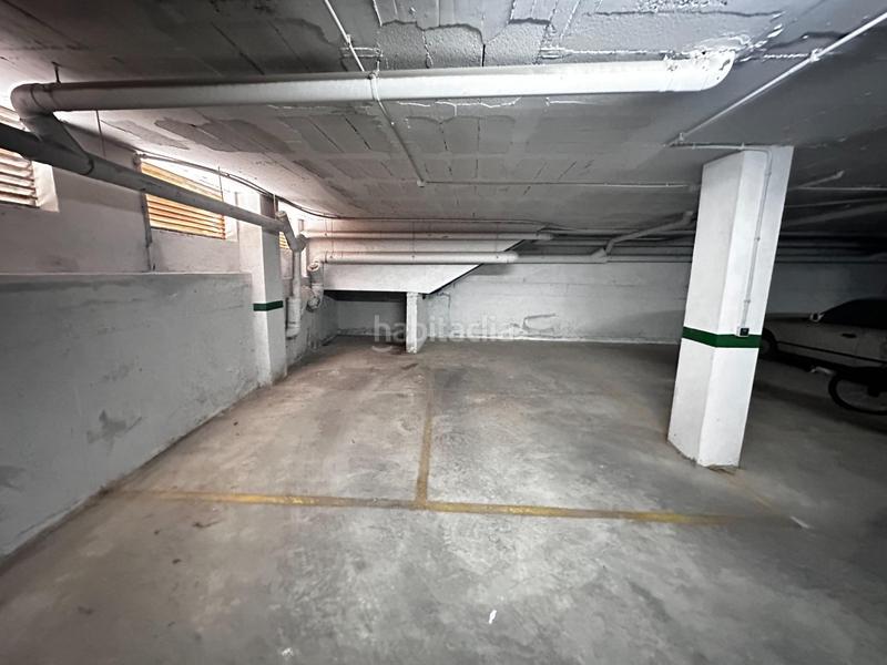 Foto 76fa97c3-c387-4ad2-830c-f4ee0dfd06a8. Parking voiture dans Almoradí