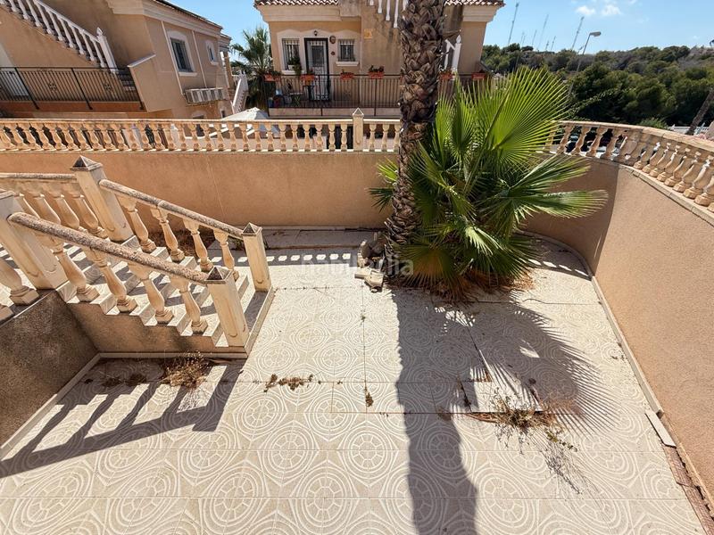 Foto 4a4e7daa-b8be-4546-943e-0fc2da1ded58. Xalet amb aparcament piscina a Villamartín-Las Filipinas Orihuela