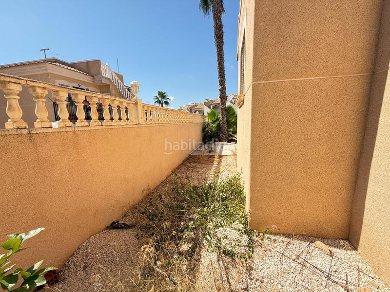 Foto 7710baca-8443-4645-8c5e-c2ff0779cc9c. Xalet amb aparcament piscina a Villamartín-Las Filipinas Orihuela
