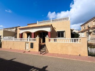 Maison jumelée à J-1 p flamenca norte 54. Adosado en orihuela costa