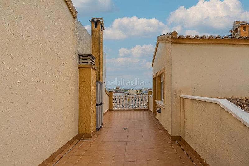 Foto 5aa77e42-8e59-42ea-91b1-718db7e8b775. Semi detached house in calle Orihuela-campaneta 2 in Orihuela