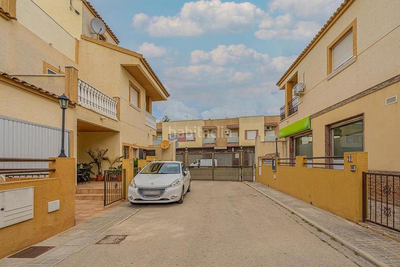 Foto 8693df02-fe6a-41d1-a59c-270d7ea2f044. Semi detached house in calle Orihuela-campaneta 2 in Orihuela