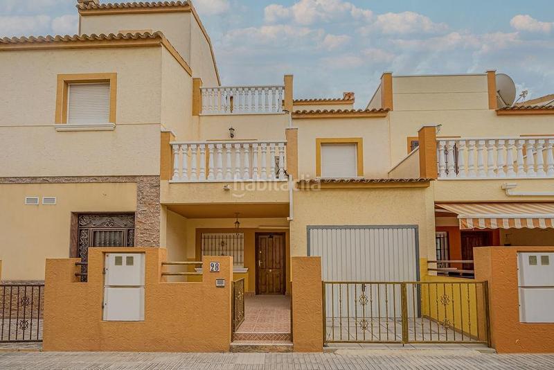 Foto a4411337-af93-471e-ac80-9d037097617b. Semi detached house in calle Orihuela-campaneta 2 in Orihuela