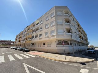 Miete Etagenwohnung in Almoradí. Vivienda en almoradí