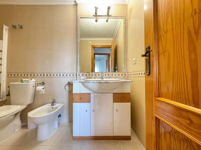 Foto 28619286-2bb1-45a8-ba5c-e9c33d7283b7. Alquiler apartamento en calle a-1 Aguamarina 42 piso costa en Orihuela