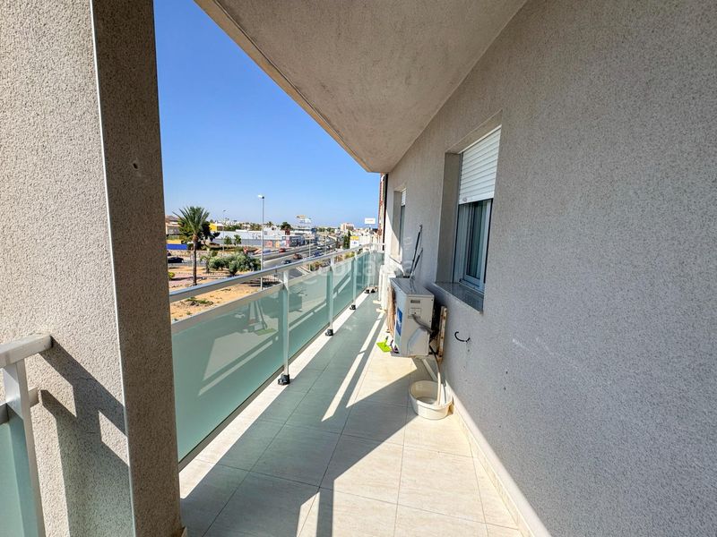 Foto 481f5c9d-66de-43d2-9b84-ef5ab0282aec. Alquiler apartamento en calle a-1 Aguamarina 42 piso costa en Orihuela