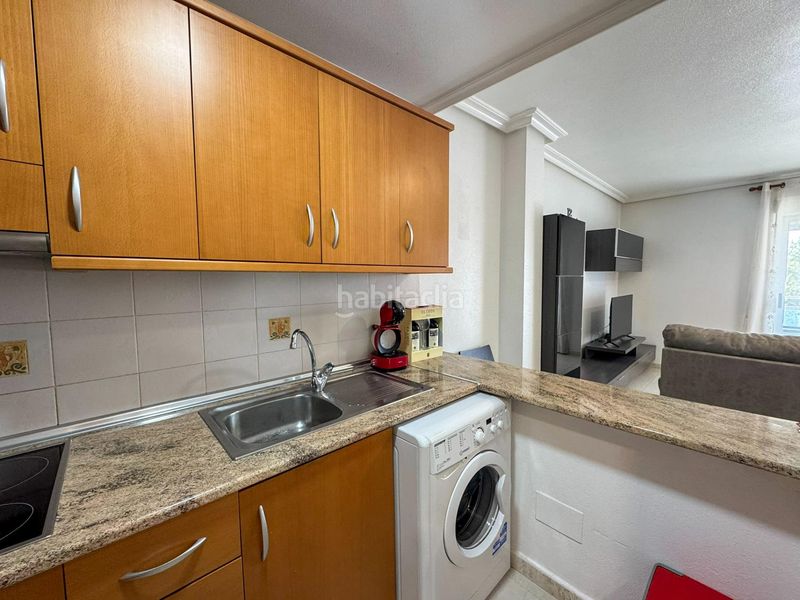 Foto 6345bf58-d68b-4014-aae3-b86270a7afb0. Alquiler apartamento en calle a-1 Aguamarina 42 piso costa en Orihuela
