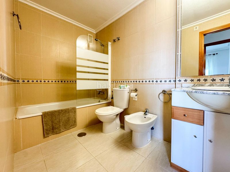 Foto b8017b72-b43e-425d-9574-ed815f88a0c1. Alquiler apartamento en calle a-1 Aguamarina 42 piso costa en Orihuela