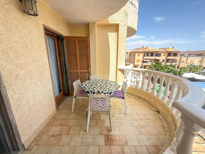 Foto 6aa85bba-ba8d-4ec2-bab0-662728076786. Tríplex a calle rojales 7 a Playa de los Náufragos Torrevieja