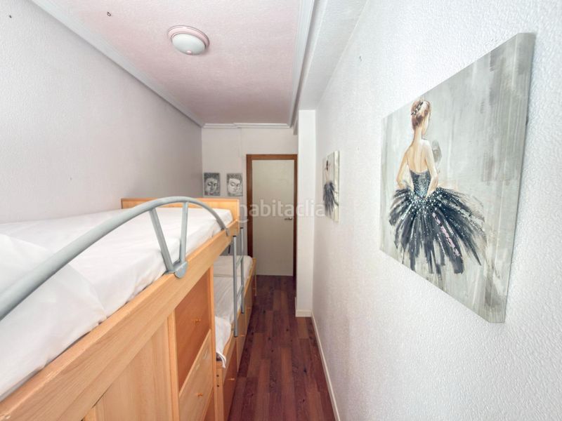 Foto a9b5bf6f-764e-4816-83a1-4261bc14633a. Tríplex a calle rojales 7 a Playa de los Náufragos Torrevieja