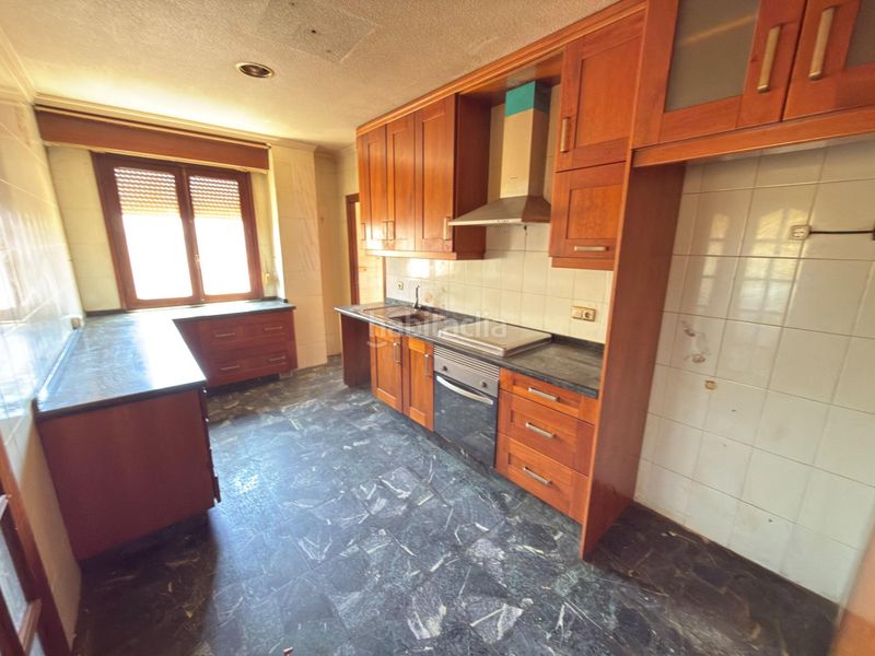 Foto 08b2e1ab-b657-4f72-a495-99cc80e91ed1. Casa amb aparcament a Cox