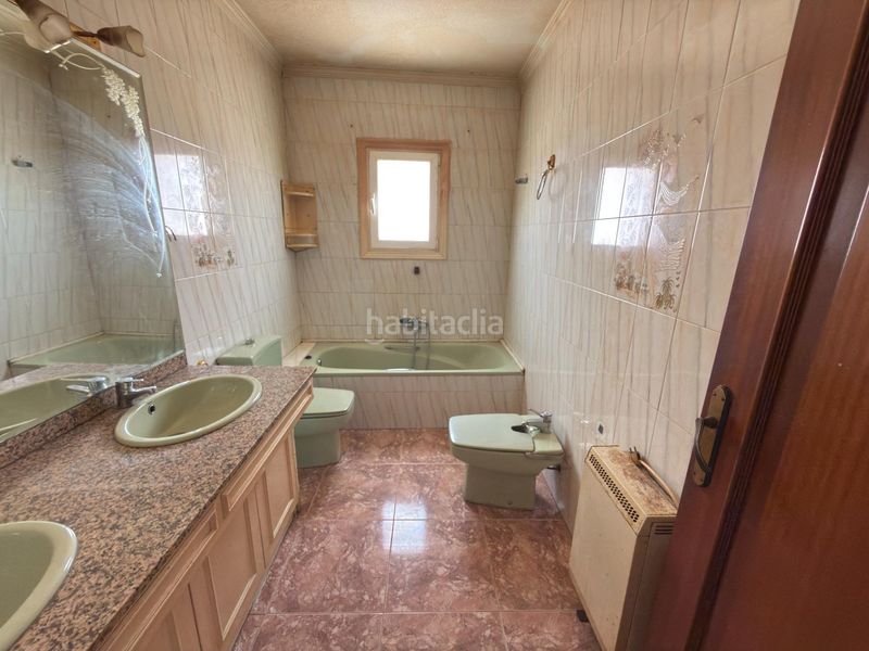 Foto 2b626b60-c7cd-448c-87df-3981ae9e4a78. Casa amb aparcament a Cox