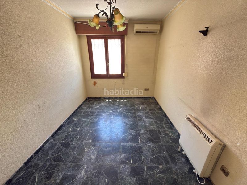 Foto a5b807ee-142f-4809-847f-1b34c3323688. Casa amb aparcament a Cox