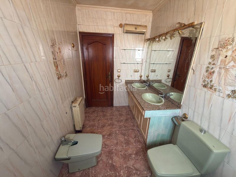 Foto f36eaba8-b763-4f38-b561-02cec6d97587. Casa amb aparcament a Cox