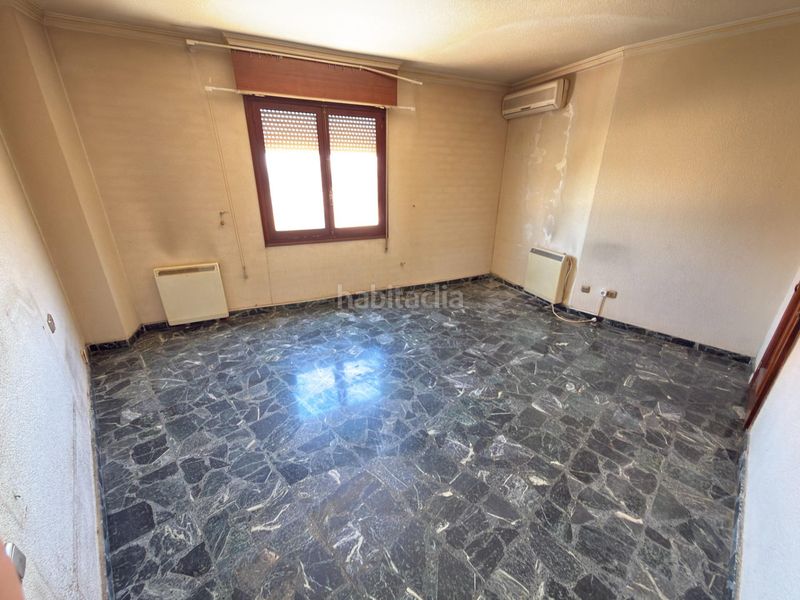 Foto fc899f54-984f-4822-84db-609223f53a38. Casa amb aparcament a Cox