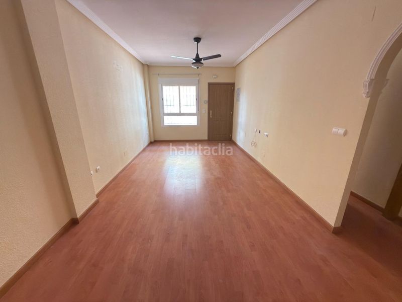 Foto aeeef530-7a27-4184-bda9-68116cf8fd7a. Planta baixa a Catral