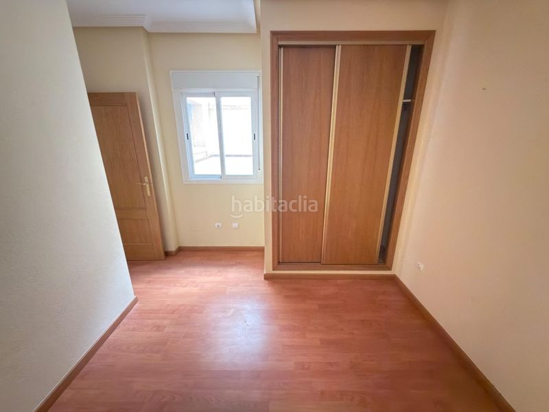 Foto f556cf32-8c97-4994-b68c-163f14be2f85. Planta baixa a Catral