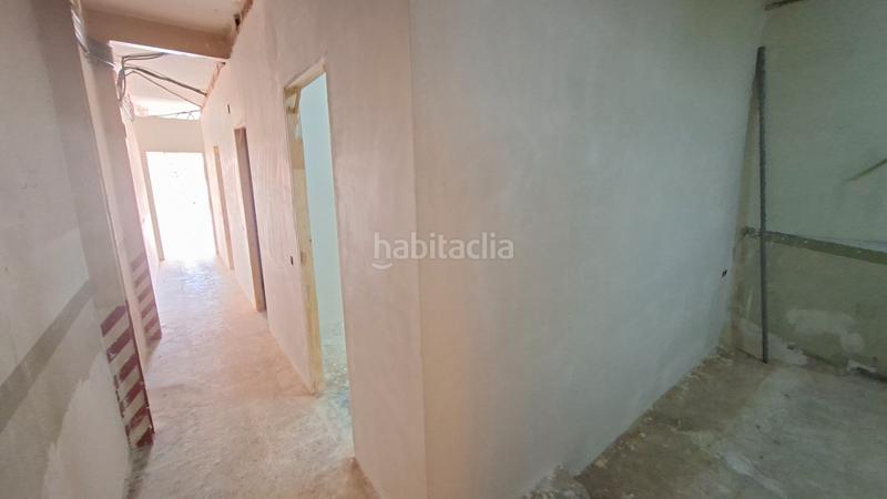 Foto b88bf0f9-6e07-4f96-a8e1-37604fa8d651. Local comercial a Can Palet Terrassa