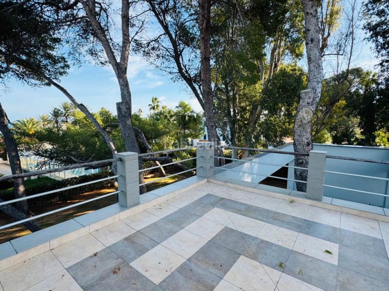 Foto 3e090f23-1d2e-4527-8d04-486fa5e508fa. Chalet con riscaldamento parcheggio piscina in Las Rotas / Les Rotes Dénia