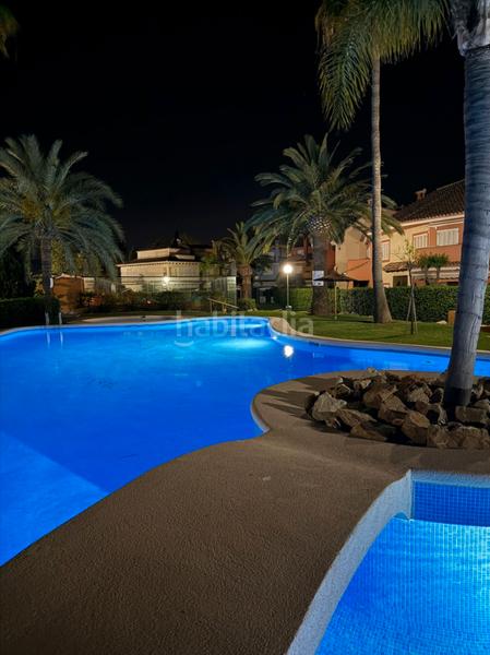 Foto ac3501be-de51-4e97-8ea2-36bfbebf6f11. Casa adossada amb aparcament piscina a Les Bassetes - El Marjal Dénia