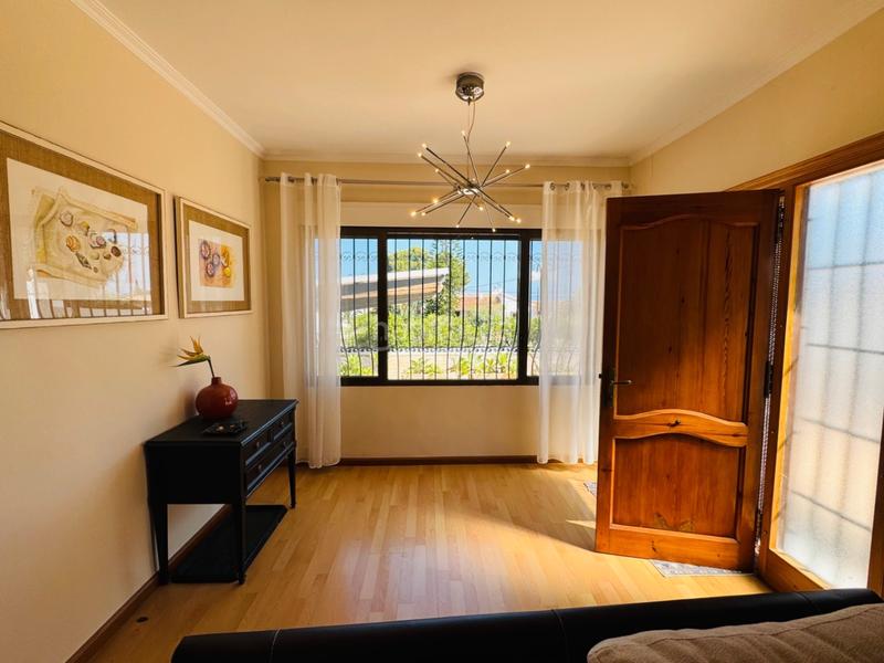 Foto 737c3dd3-1703-4654-98d9-fccda8ef4280. Chalet mit parking pool in El Montgó Dénia