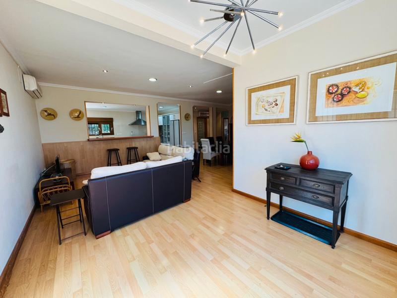 Foto a2a3b469-ee6c-4a47-ac93-18b00c687482. Chalet avec parking piscine dans El Montgó Dénia