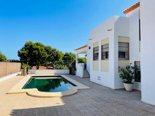 Chalet in Las Rotas / Les Rotes