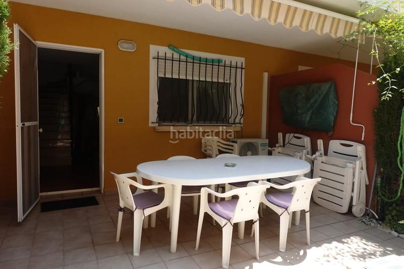 Foto 15396df1-6e18-4e1e-afbc-84c1dd5b6865. Reihenhaus mit parking pool in Poblets (els)