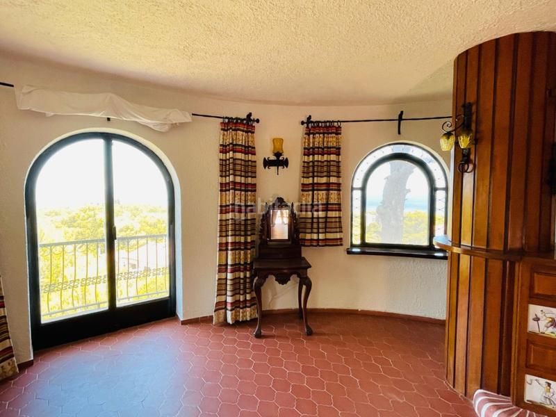 Foto 81361c37-dc0c-4924-812e-b67ca865eab3. Chalet mit parking pool in Las Rotas / Les Rotes Dénia