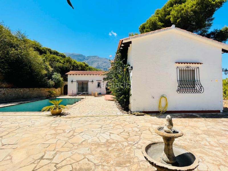 Foto 9dc8634b-6cbb-470f-84cf-89759dc4e77c. Xalet amb aparcament piscina a Las Rotas / Les Rotes Dénia