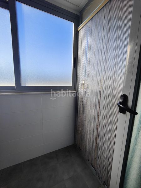 Foto bd5c38a1-8460-4eb1-b5d0-e51a13f6b714. Pis amb piscina a Centro Albacete