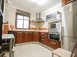 Appartement  N/a. Amplio piso reformado con ascensor