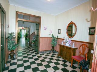 Casa  N/a. Casa tradicional muy amplia
