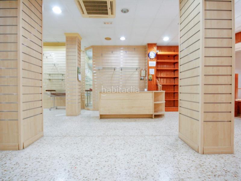 Foto 39a17705-a706-4885-b34d-e02f1f73244e. Alquiler local comercial ideal local en el centro del pueblo en Coín