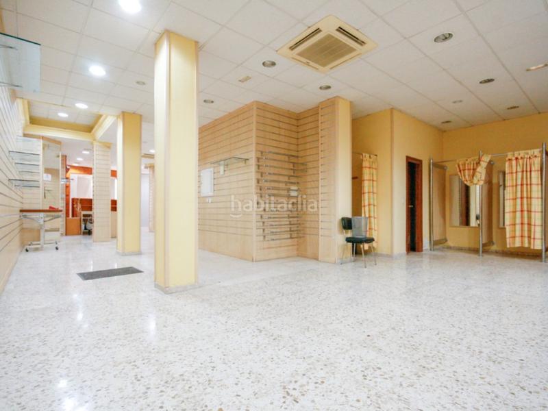 Foto 3d9a867f-0517-41d4-add6-4f68794d78ea. Alquiler local comercial ideal local en el centro del pueblo en Coín