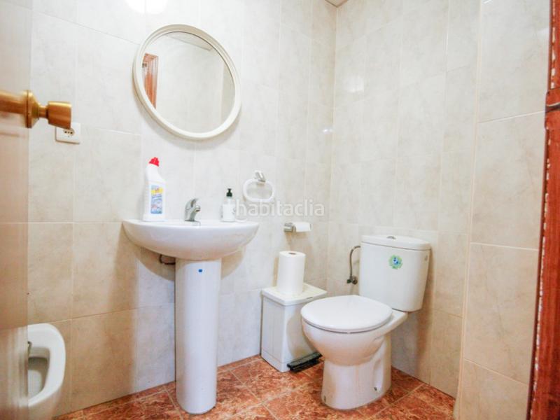 Foto 523be4a7-4980-407e-8972-e1117e0ddeb5. Alquiler local comercial ideal local en el centro del pueblo en Coín
