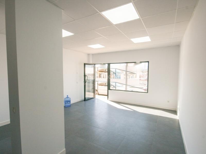 Foto 567d7813-9ab1-4ae8-b806-527ac7f0cc67. Miete geschäftsraum in Coín