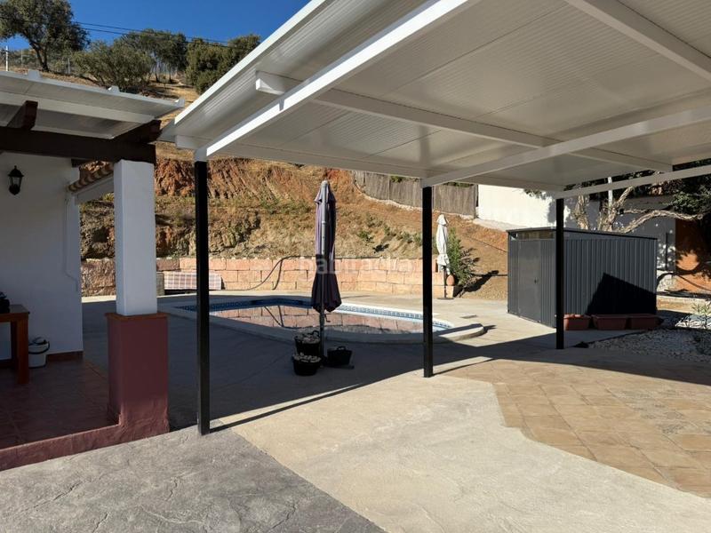 Foto 2994fd79-1fc2-4ee1-a216-e4fbac990a1e. Casa preciosa finca con afo en Coín