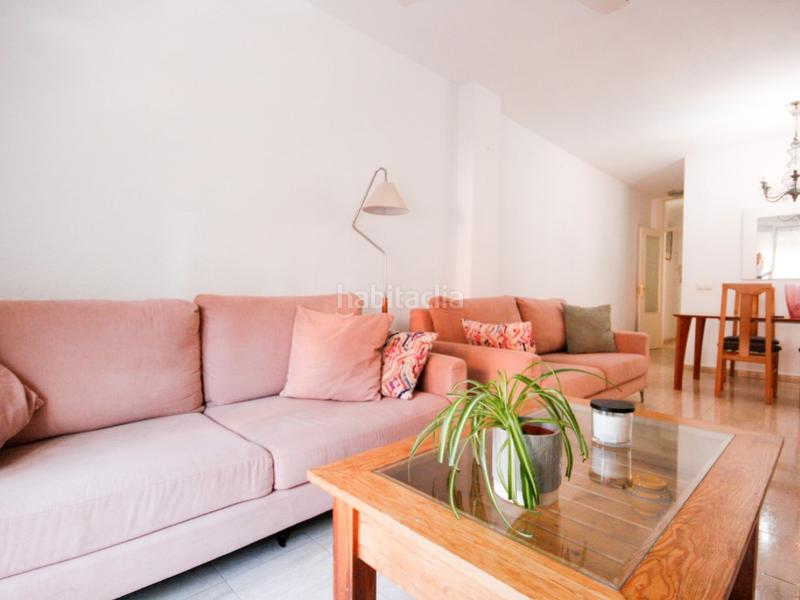 Foto c674772f-f24f-4083-99d0-452c54468544. Piso bonito piso con aparcamiento y trastero en Centro Alhaurín el Grande